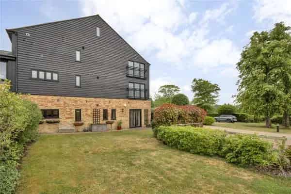 Two Bedroom Apartment in Converted Silk Mill