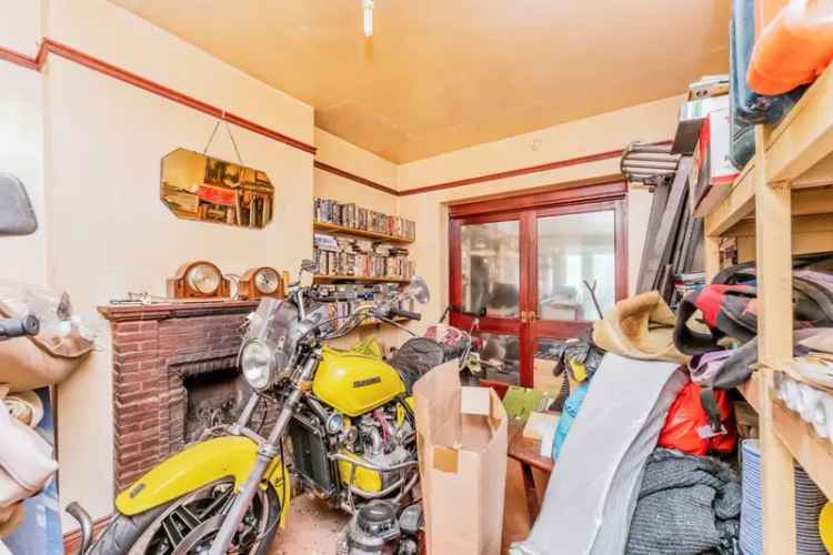 5-Bedroom House with 1.22-Acre Plot - Prime Development Opportunity