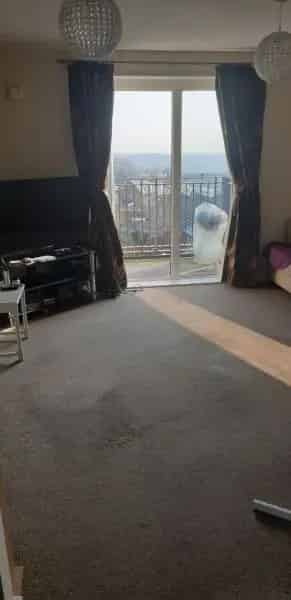 2 Bedroom Flat near Pudsey Park