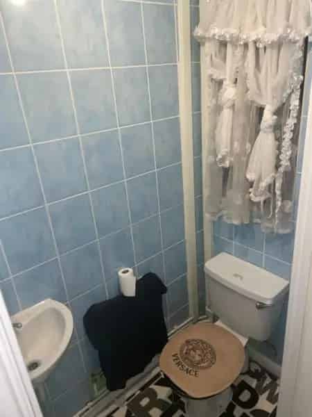 3 Bedroom Semi Detached House with Large Garden and Driveway Parking