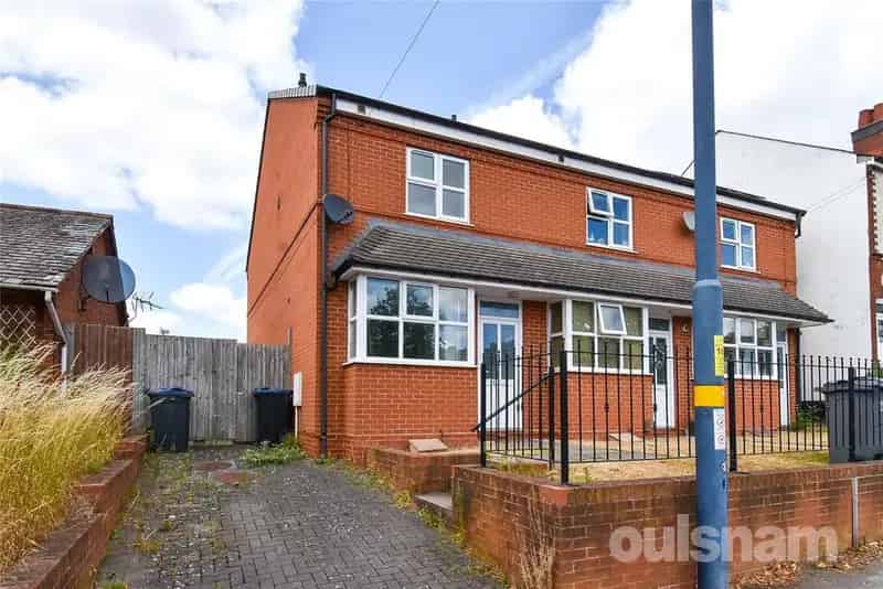 2 Bedroom End Terrace House For Sale