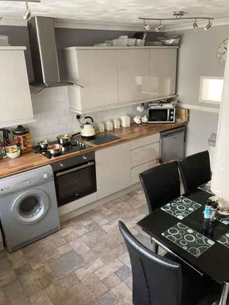 Flat For Rent in Havant, England