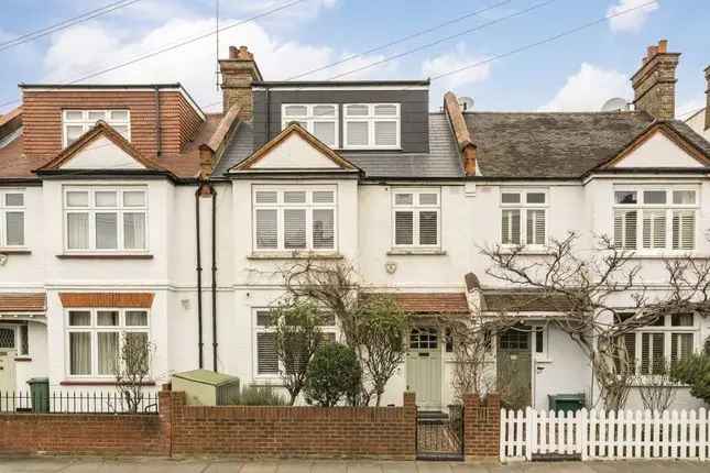 Fulham Family Home Near South Park and Top Schools
