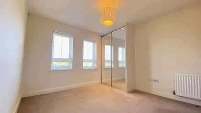 Two Double Bedroom Apartment Near Maidenhead Station