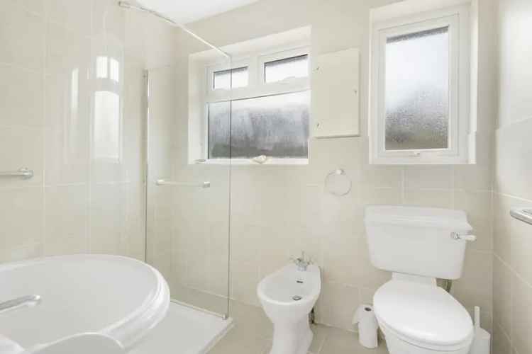 2 Bedroom Bungalow For Sale Near Shirley Town Centre