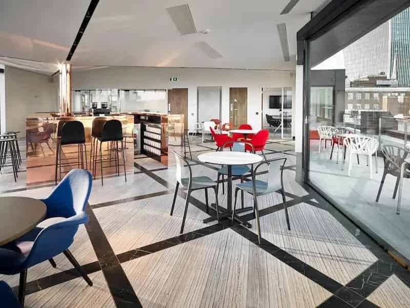 12 Person Office to Rent in Stratford