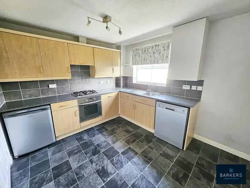 3 Bedroom Semi-Detached House for Sale No Onward Chain