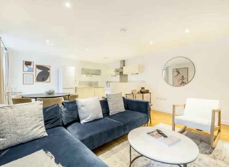 Flat For Sale in London, England