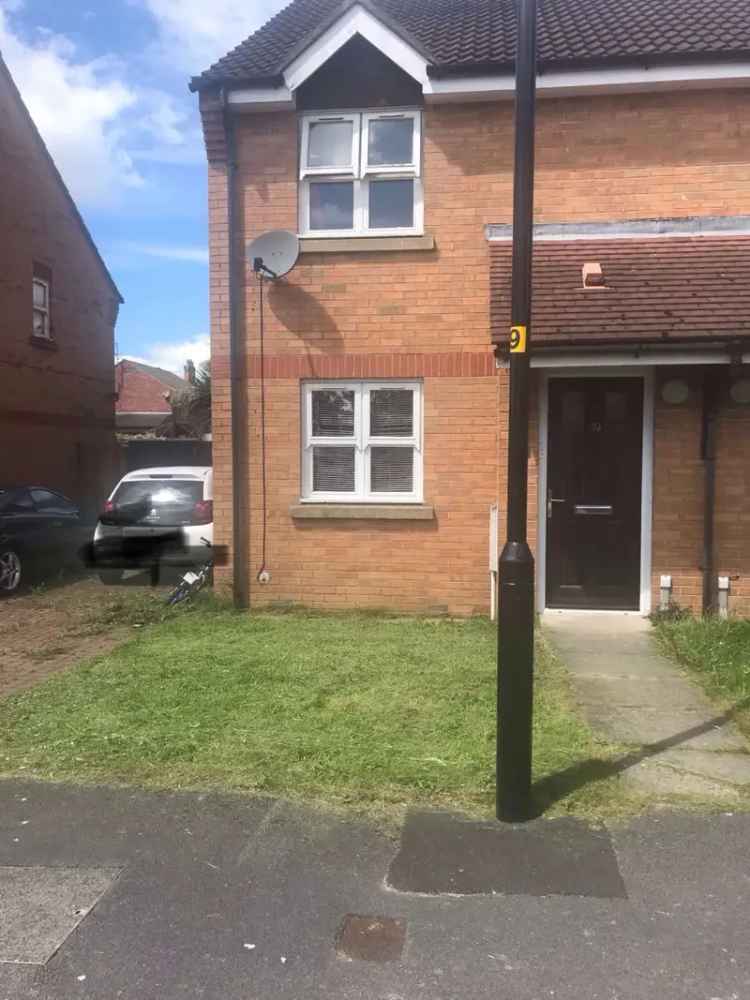 2 Double Bed Semi Detached House Large Garden Family Pet Friendly