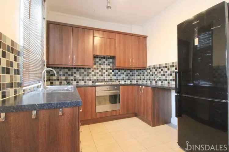 3 Bedroom Terraced House to Rent