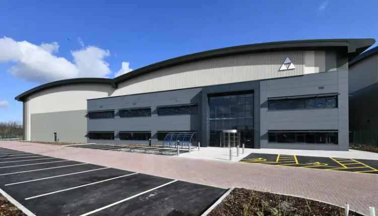 Warehouse Industrial Unit with Secure Yard