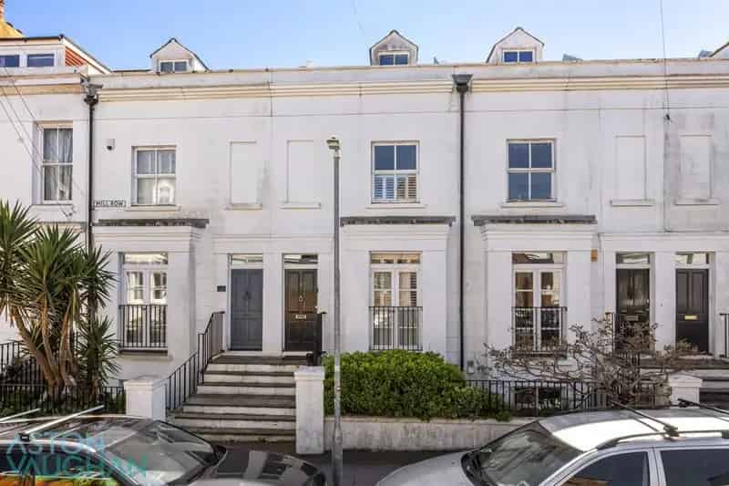 4 Bedroom Terraced House for Sale Near Seven Dials Brighton