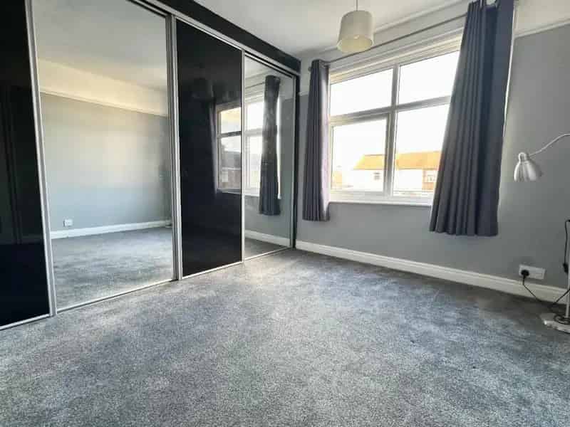 3 Bed Extended Mid Terrace House For Sale