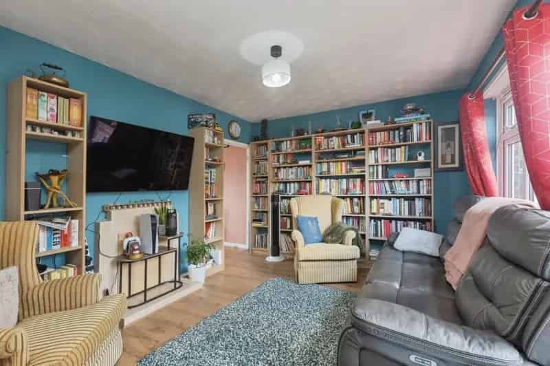 Four Bedroom House Tunbridge Wells Family Home Modern Kitchen Garden Annex Potential