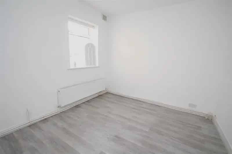 2 Bedroom Ground Floor Apartment to Rent