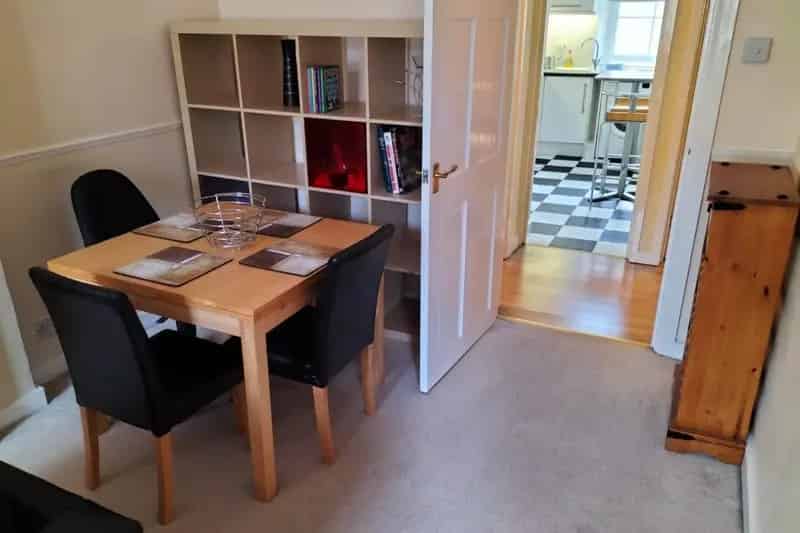 2 Bed Property Near Southgate Shopping Zero Deposit Available