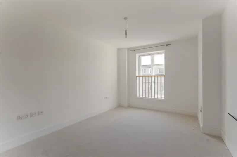 2 Bedroom Clifton Apartment to Rent
