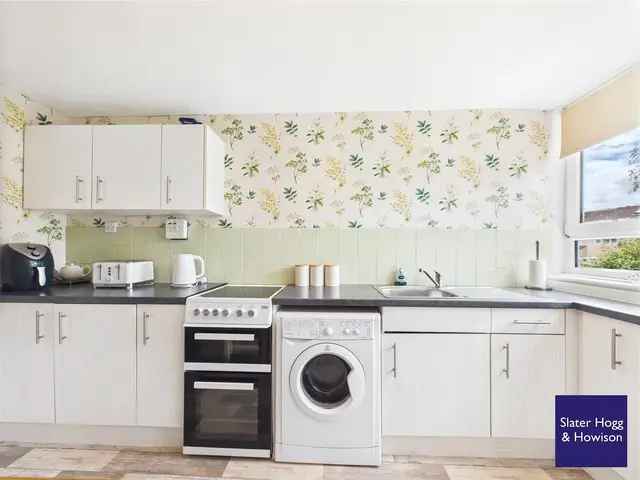3 Bedroom End Terrace House for Sale