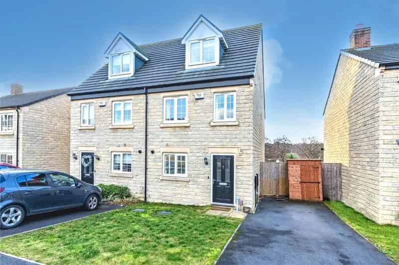 Three Bedroom Semi Detached House Moseley Beck