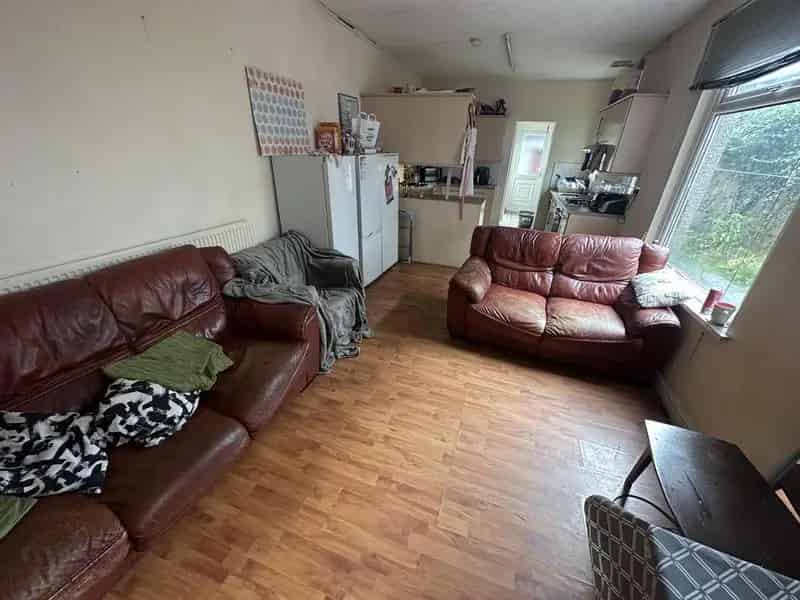 7 Bedroom Terraced House for Sale