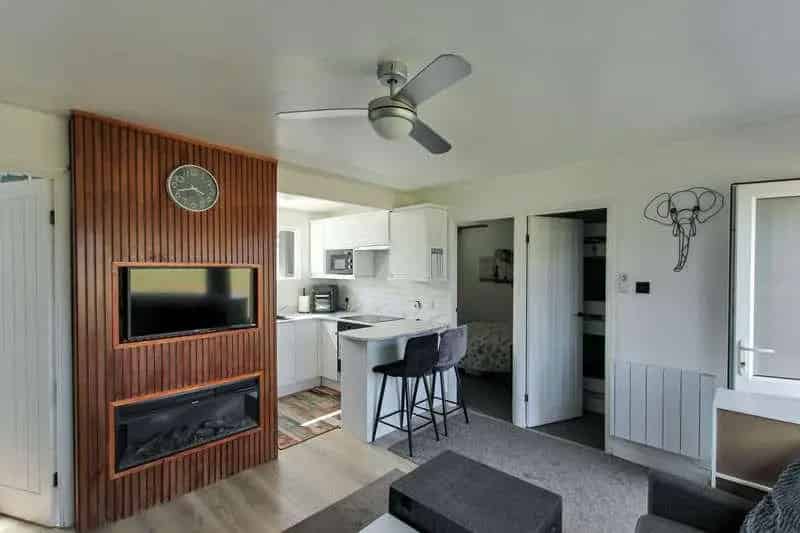 2 Bed Detached Chalet Near Beach Holiday Village
