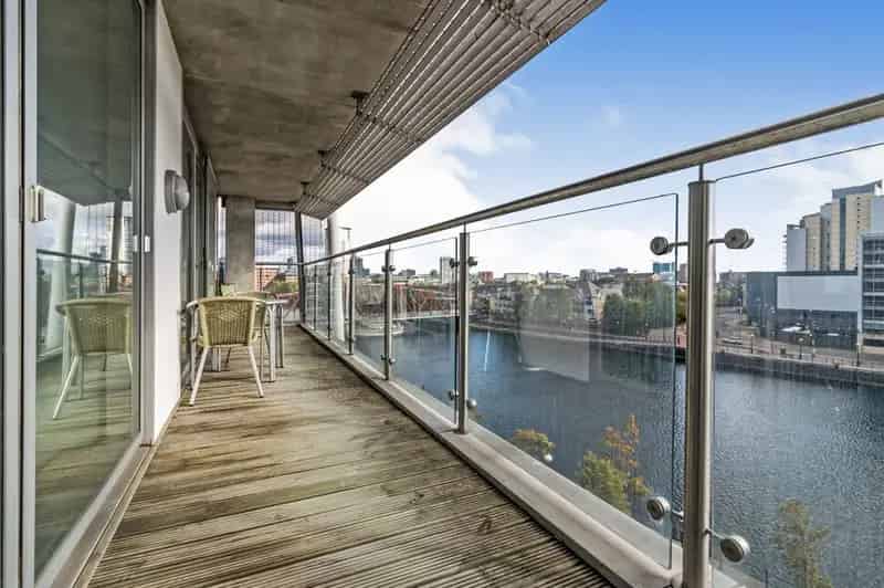 2 Bedroom Luxury Flat for Sale Salford M50