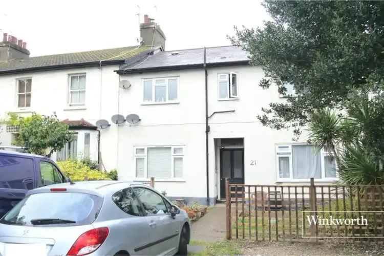 1 Bedroom Flat for Sale Near East Barnet Road