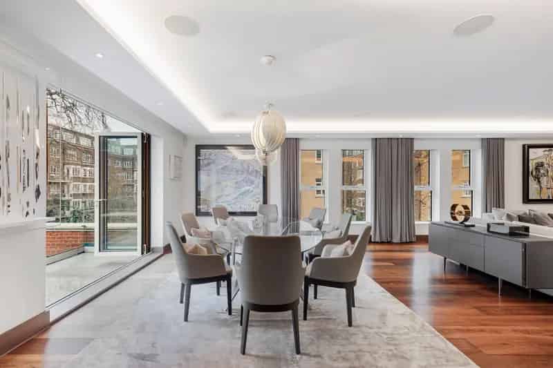 Refurbished 3-Bedroom Apartment in Sought-After London Neighborhood