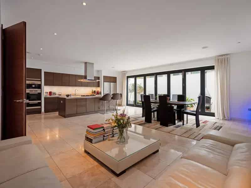 5 Bedroom Semi-Detached House Wimbledon Village