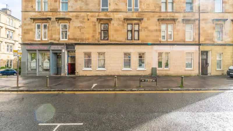4 Bedroom Flat for Sale Glasgow - Investment Opportunity