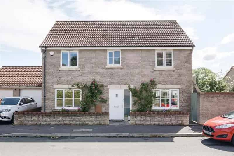 4 Bedroom Detached House for Sale The Meadows