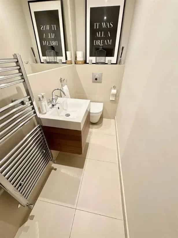 2 bed flat for sale
