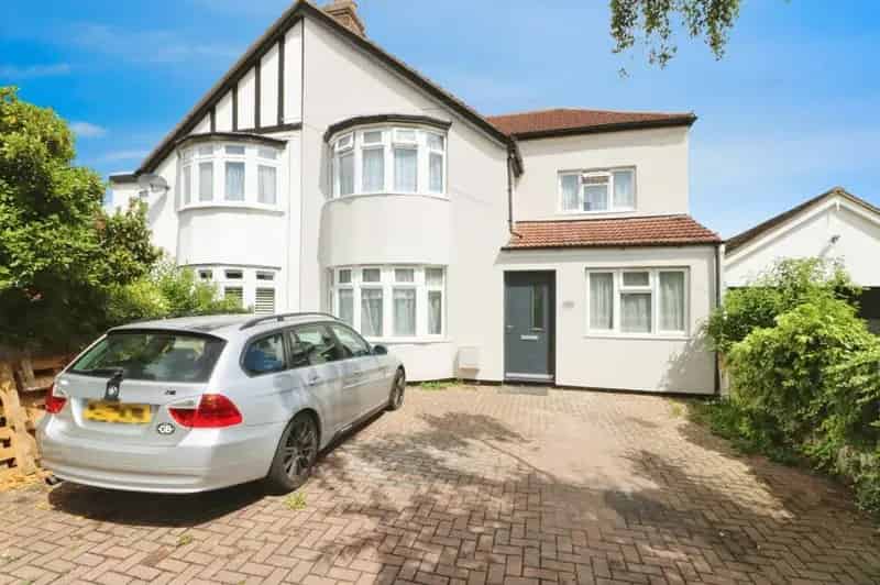 5 Bedroom Semi Detached House Essex IG5 Planning Permission Granted