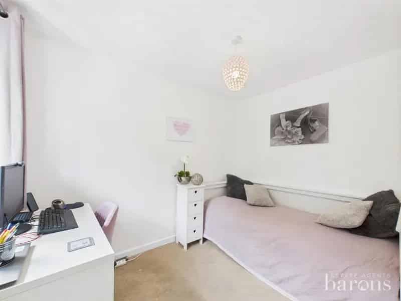 4 Bed House for Sale in Basingstoke