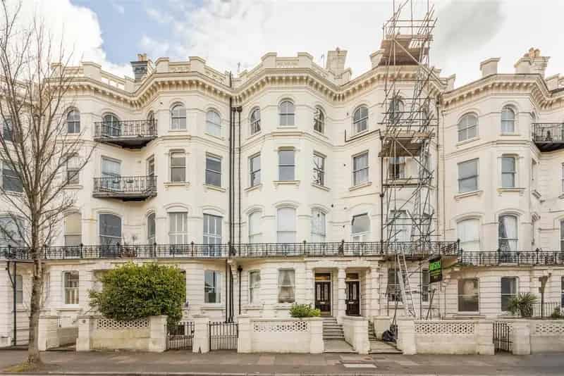4 Bedroom Maisonette for Sale