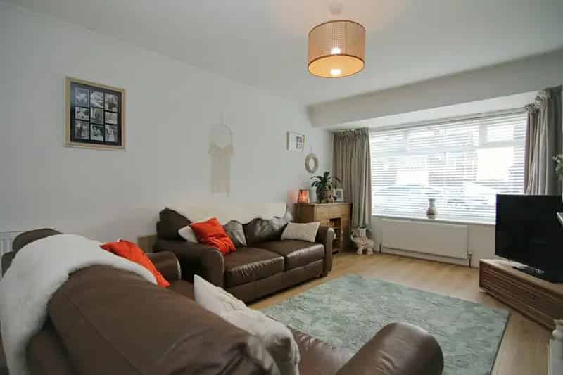 2 Bedroom Bungalow For Sale