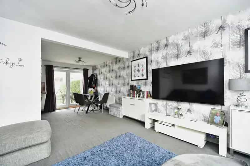 3 Bedroom Semi Detached House For Sale Sheffield S9