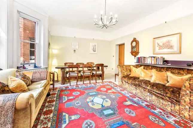 Flat for sale in Buckingham Gate, London SW1E