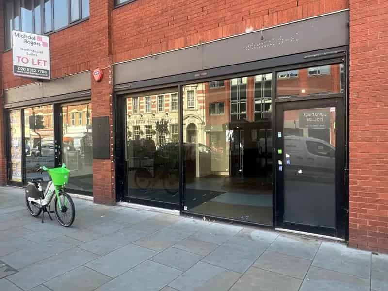 Commercial Unit for Sale in Twickenham Town Centre