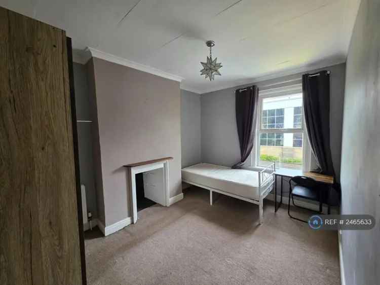 1 Bedroom Furnished Bedsit - Available April 28, 2025
