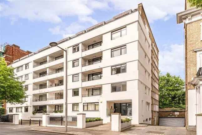 Flat for sale in Onslow Square, London SW7