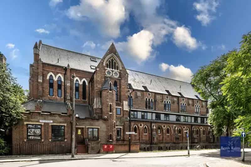 2 Bedroom Flat for Sale in London SE1