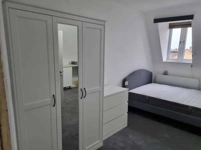 Acton Studio Flat to Rent - Recently Refurbished