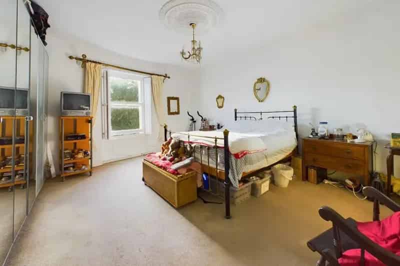 2 Bedroom Flat for Sale North Somerset BS21