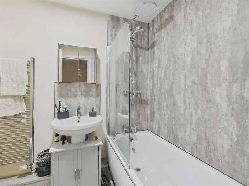 2 Bed Mid Terrace House For Sale Malvern