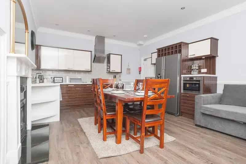 3 Bedroom Flat to Rent in Edinburgh New Town
