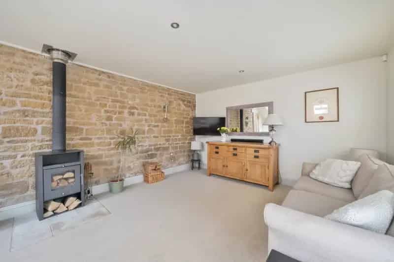 3 Bedroom Detached House for Sale in Warwickshire