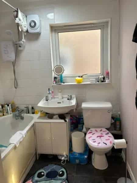 Two-Bed Flat with Ocean Views Near Worthing