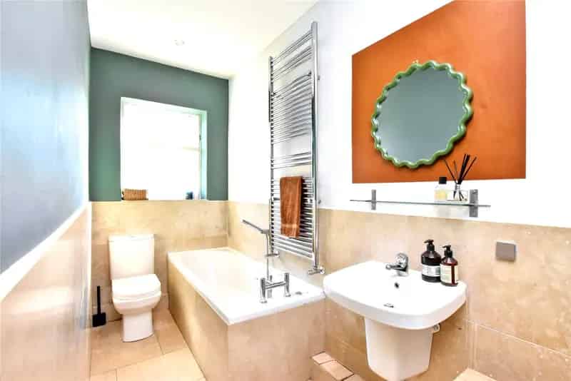 3 Bed Terrace House Near Pudsey Amenities