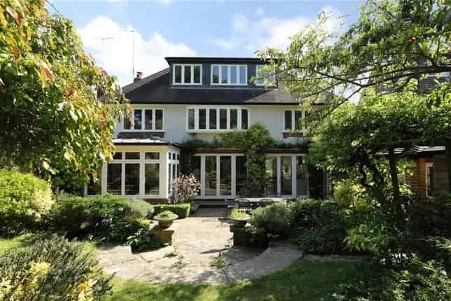 Family House for Sale in Wimbledon SW20 Large Garden Near Park